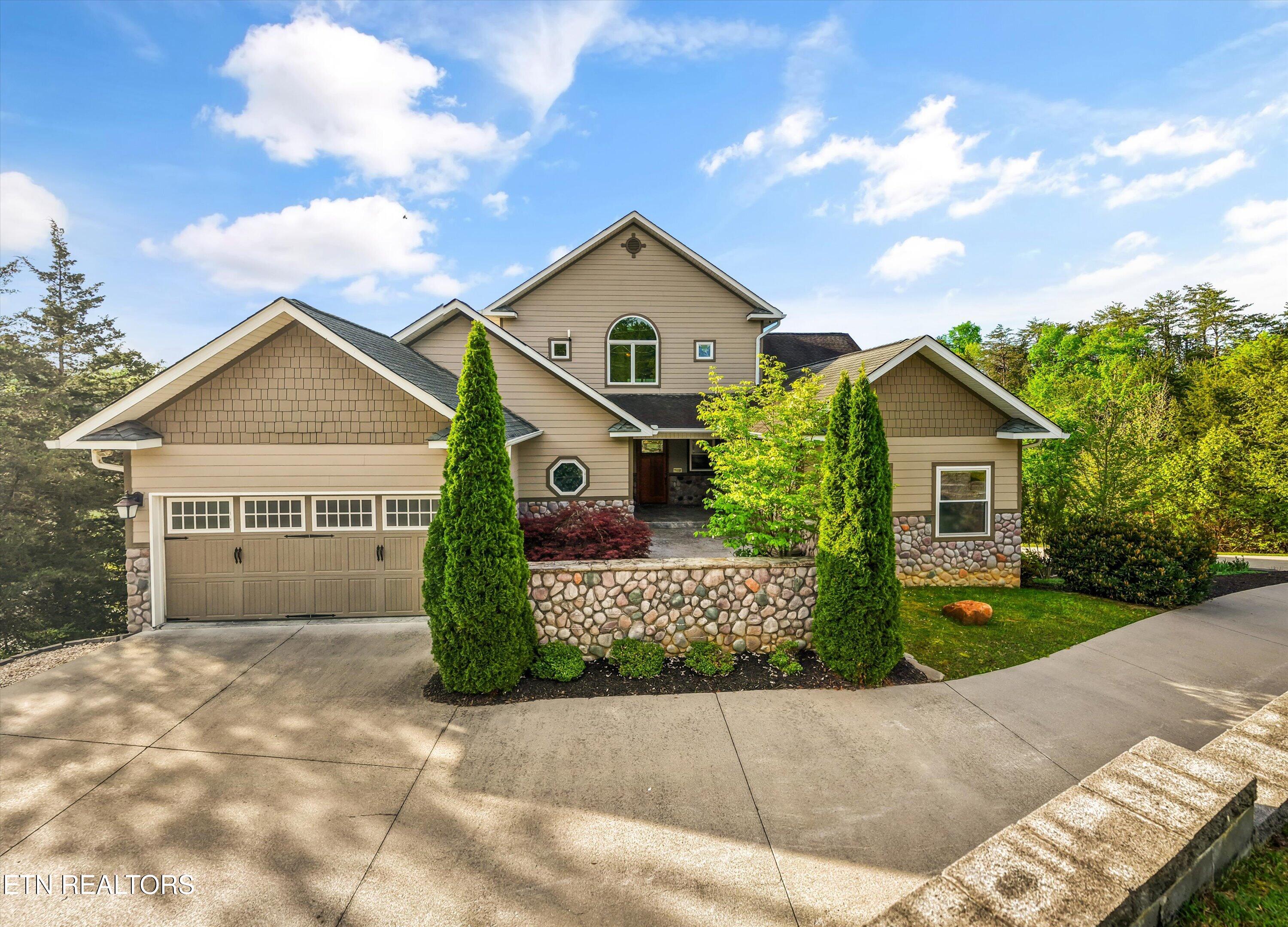 01-3648 Foxfire Way 12