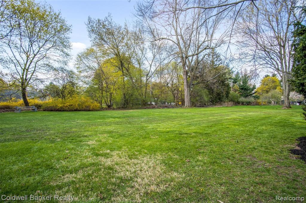 1272 East Square Lake Road Bloomfield Hills, MI 48304 - Photo 35 of 36