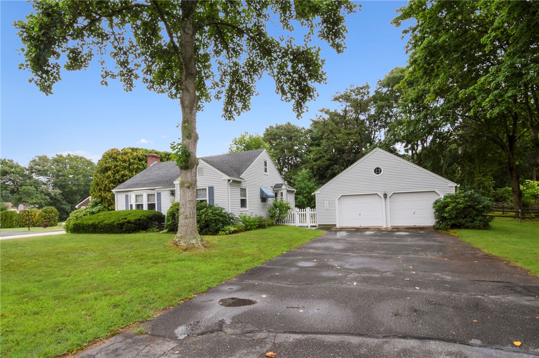 24 Langworthy Road Westerly, RI 02891 - Photo 2 of 18