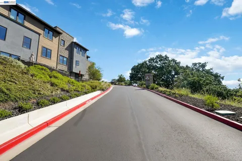 $900,000 | 80 Woodbury Highlands Place, Unit 10, Lafayette, CA 94549
