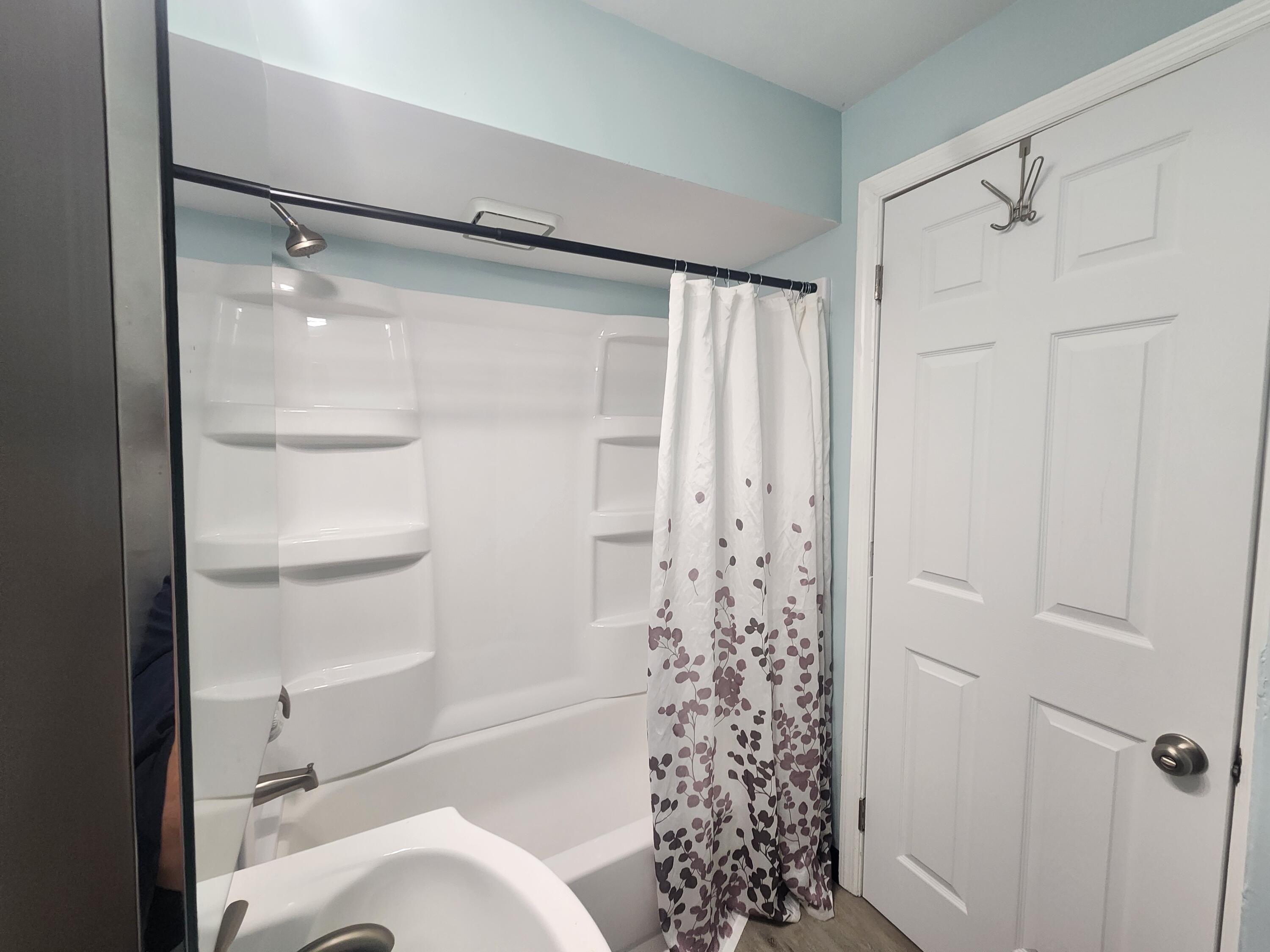2011 Geneva Street Racine, WI 53402 - Photo 13 of 23 20260321_151119