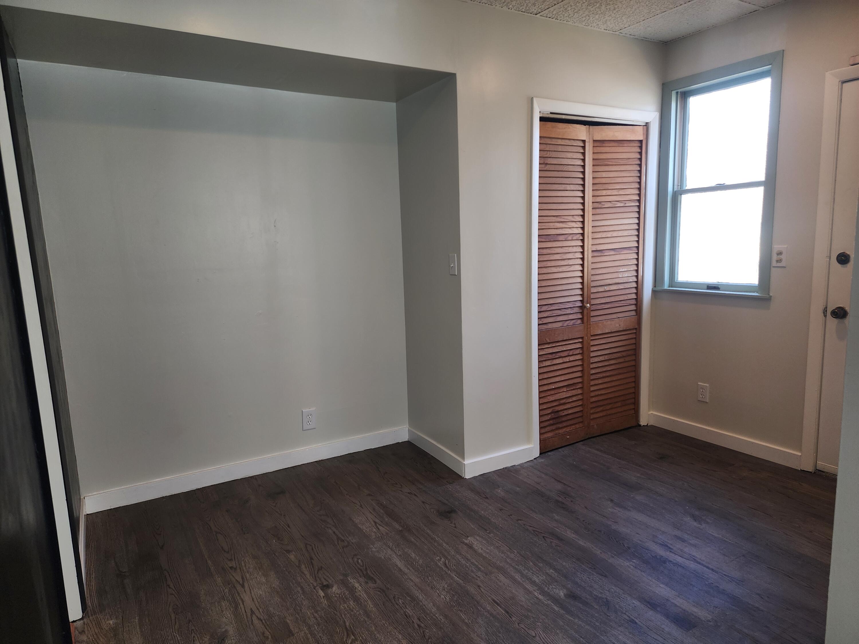 2011 Geneva Street Racine, WI 53402 - Photo 10 of 23 20260321_150926