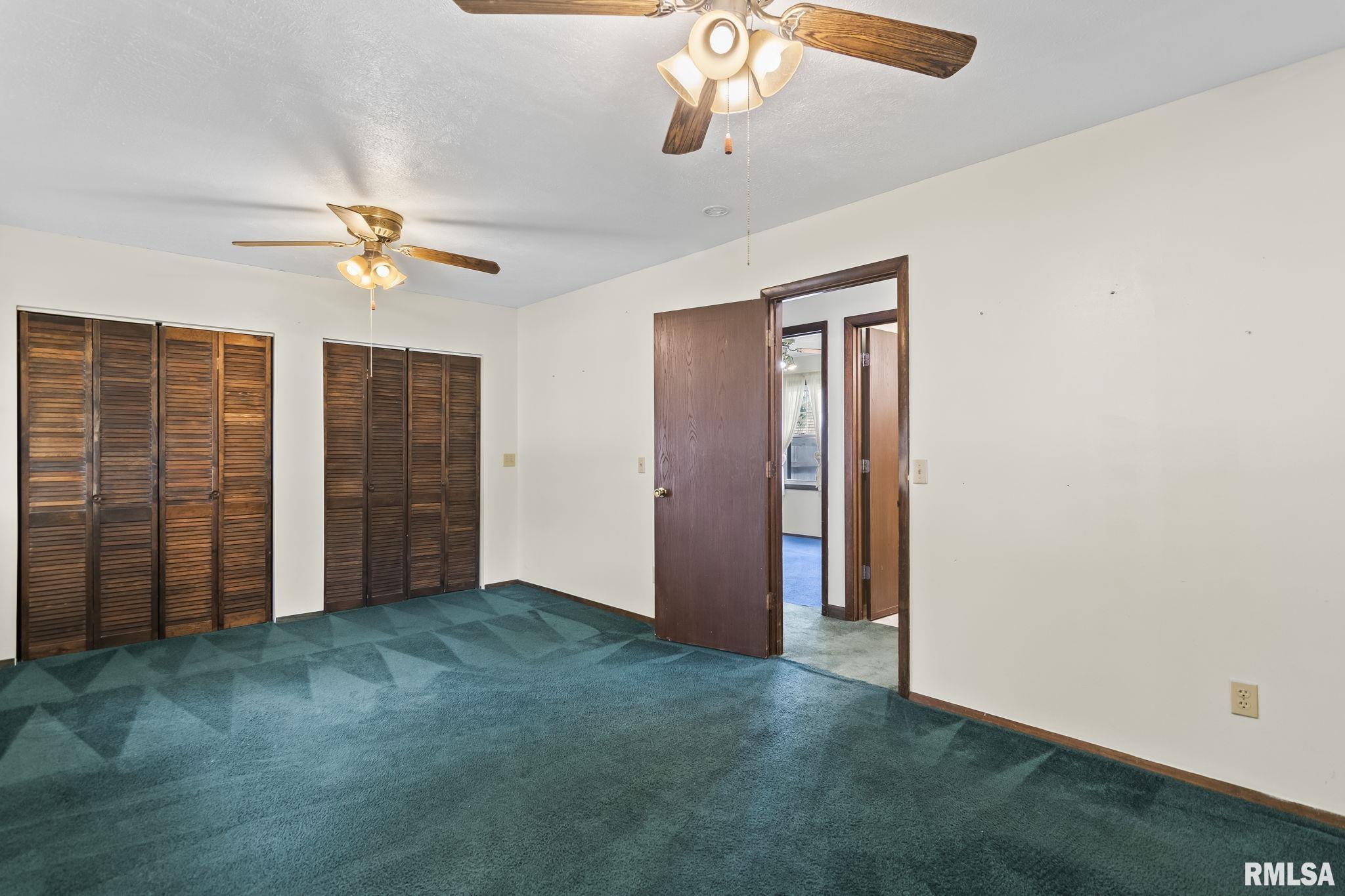 3025 East Griffiths Avenue Springfield, IL 62702 - Photo 14 of 34