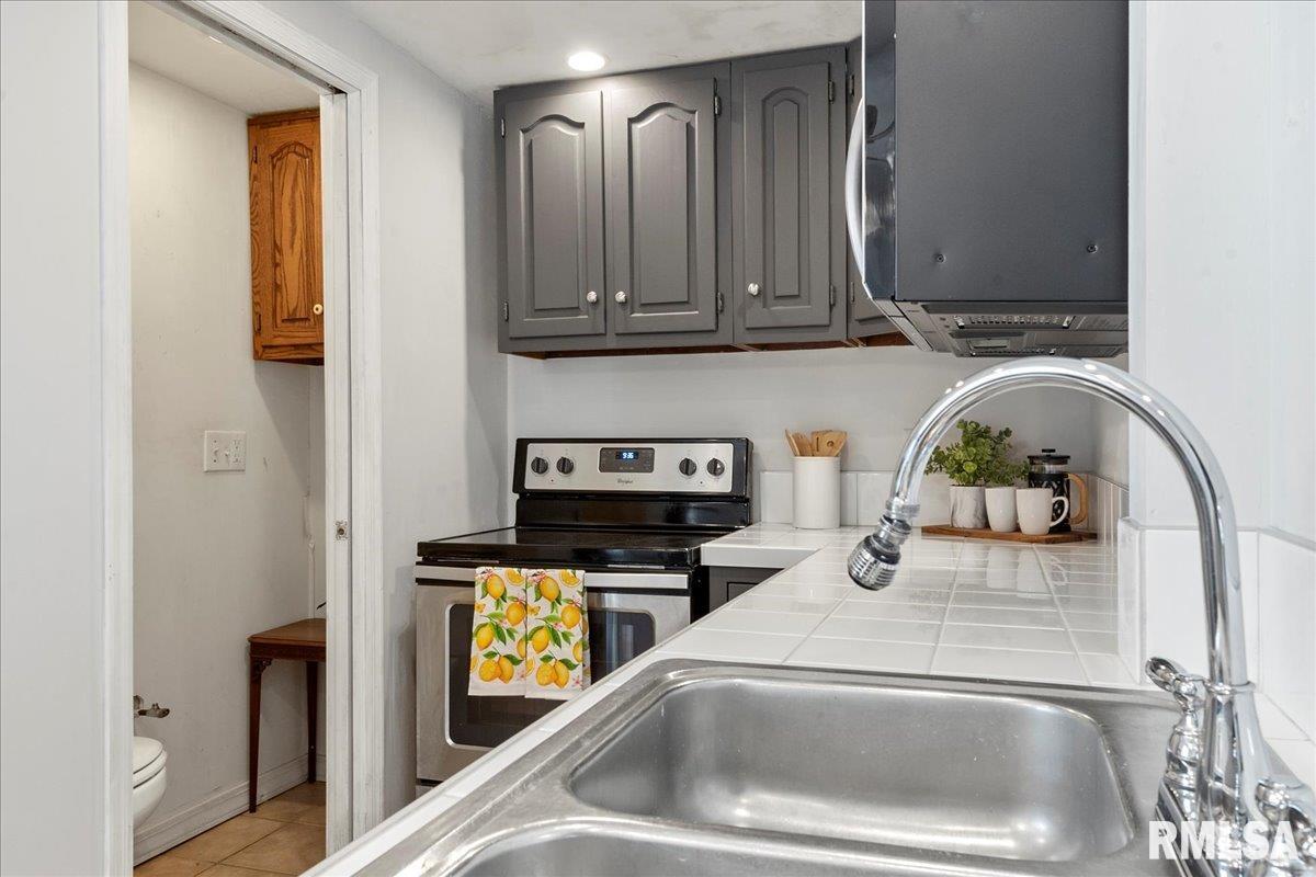 2520 South 9th Street Springfield, IL 62703 - Photo 16 of 30