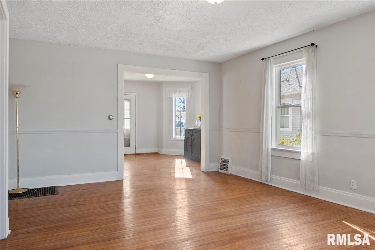 2520 South 9th Street Springfield, IL 62703 - Photo 4 of 30