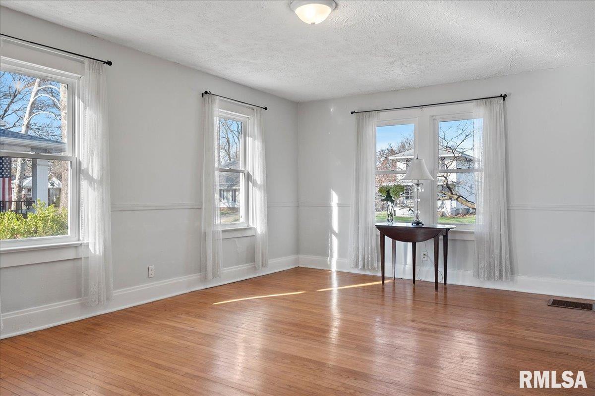 2520 South 9th Street Springfield, IL 62703 - Photo 7 of 30