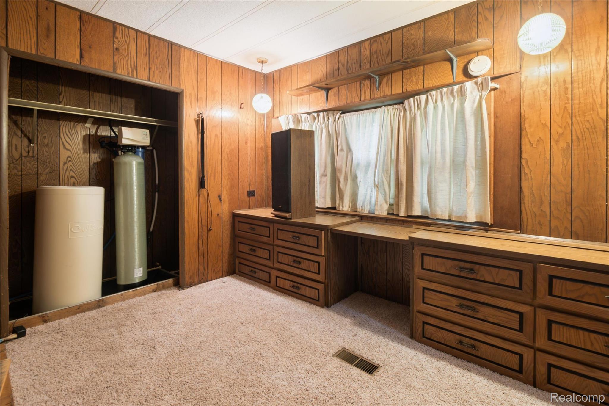 4800 South Huron Road Standish, MI 48658 - Photo 10 of 25 07-4800-S-Huron-Rd-Standish-MI-48658-WindowStill-19.jpg