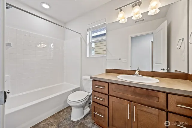 $784,900 | 32362 48th Avenue South, Auburn, WA 98001