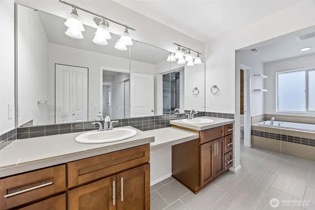 $784,900 | 32362 48th Avenue South, Auburn, WA 98001