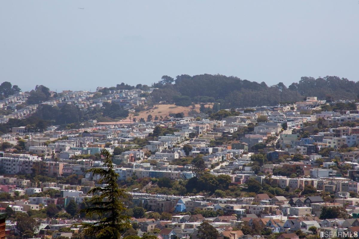 24 Berkeley Way San Francisco, CA 94131 - Photo 15 of 18