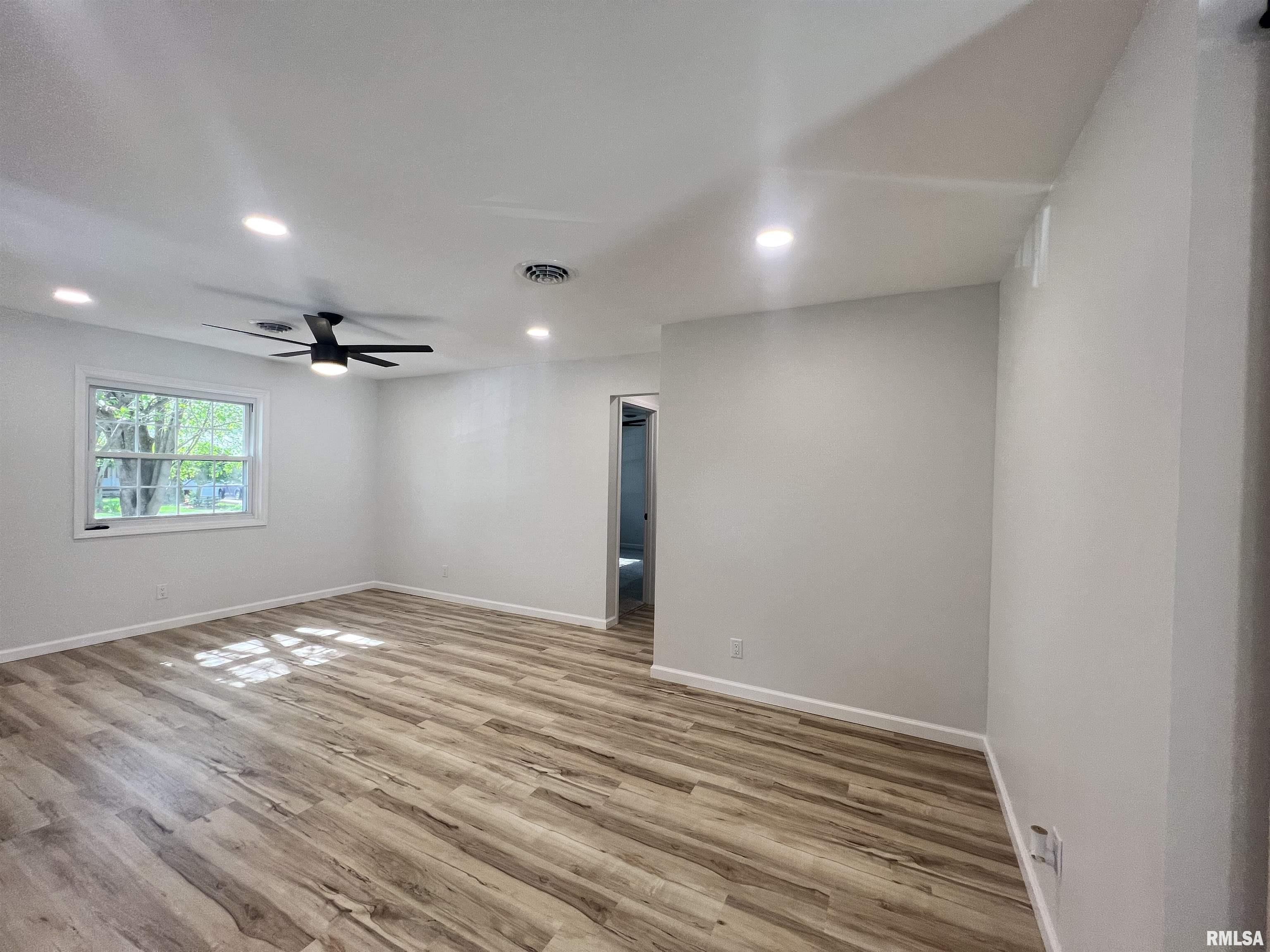 3000 Weaver Road Herrin, IL 62948 - Photo 7 of 29 Gallery Image 7