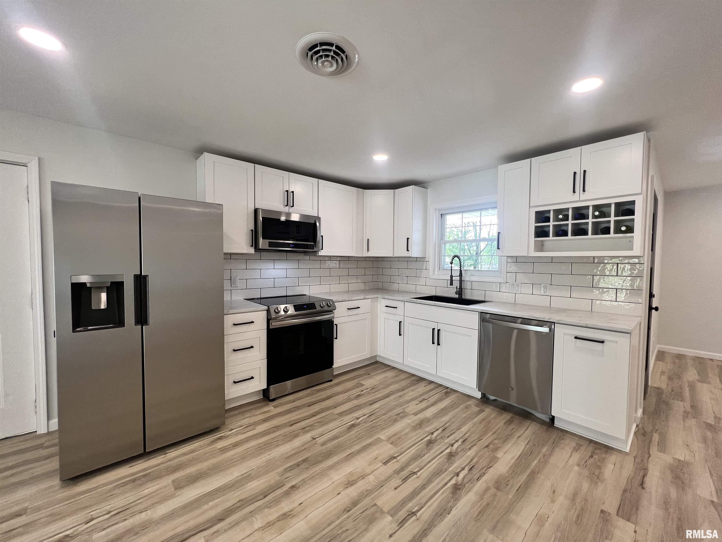 3000 Weaver Road Herrin, IL 62948 - Photo 10 of 29 Gallery Image 10