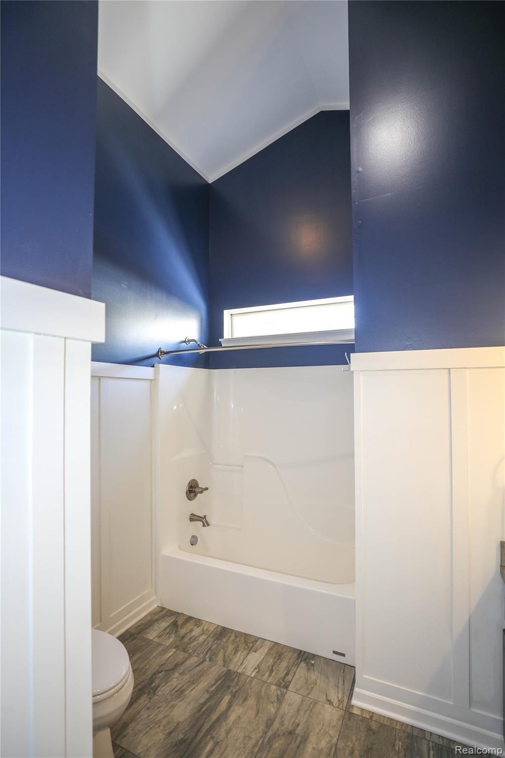 444 Circle Point Clarkston, MI 48348 - Photo 28 of 39 28.jpg