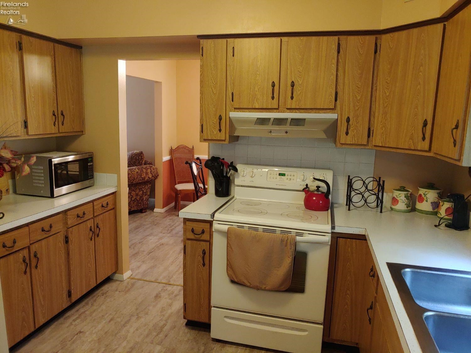 4703 Galloway Road Sandusky, OH 44870 - Photo 6 of 11 Gallery Image 6