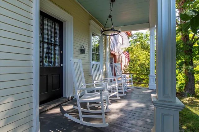 $599,000 | 534 Elm Street, Chester, VT 05143