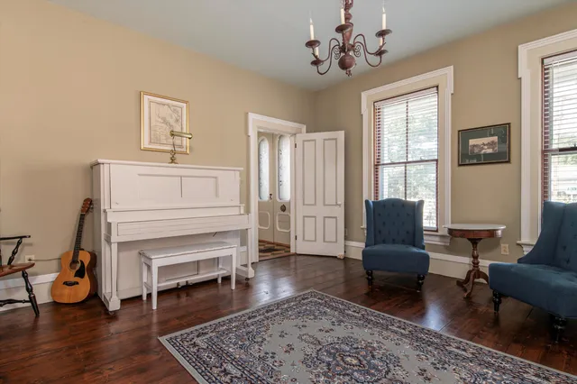 $599,000 | 534 Elm Street, Chester, VT 05143