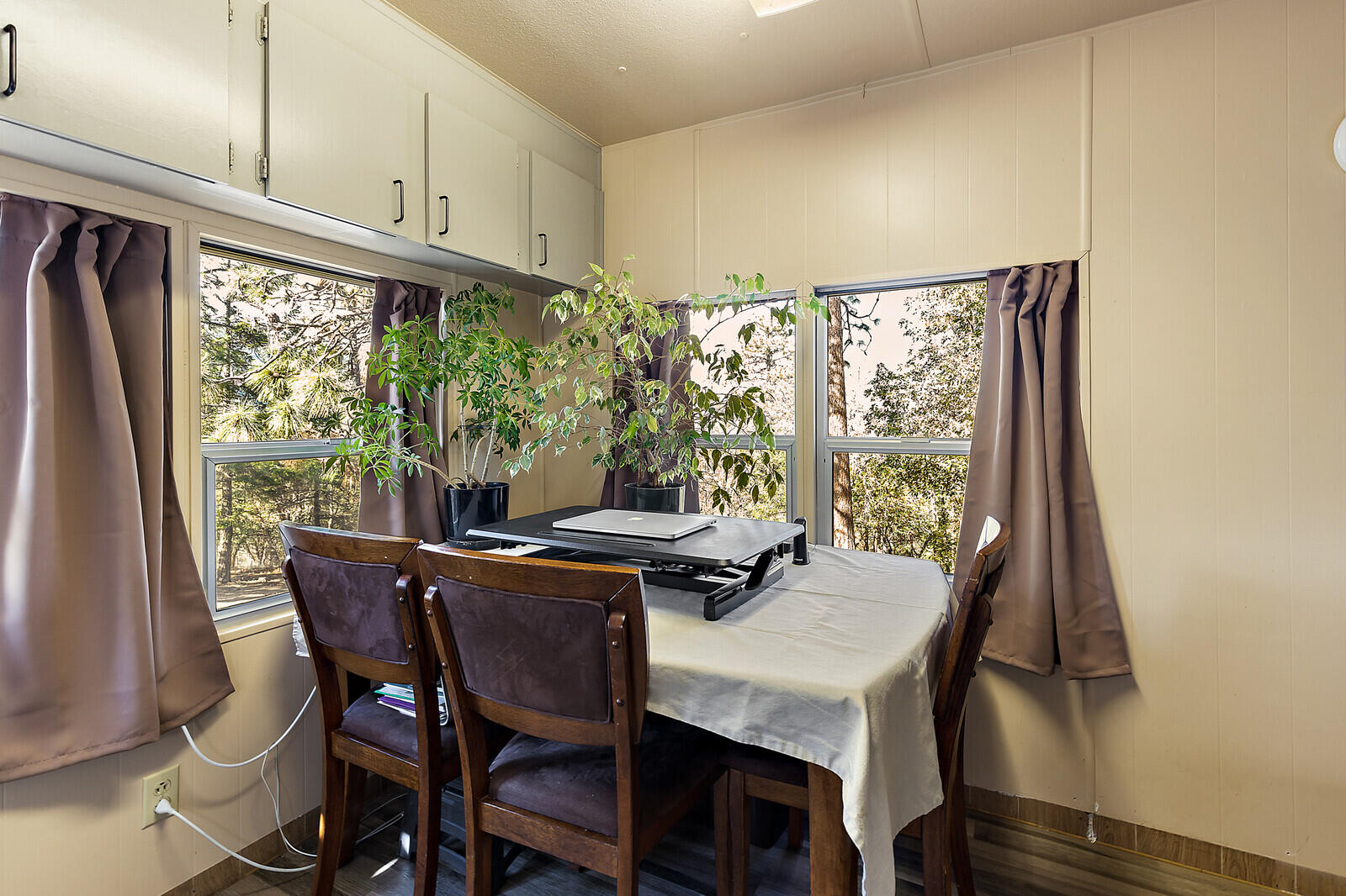9699 Wagner Creek Road Talent, OR 97540 - Photo 41 of 52 Eating Area