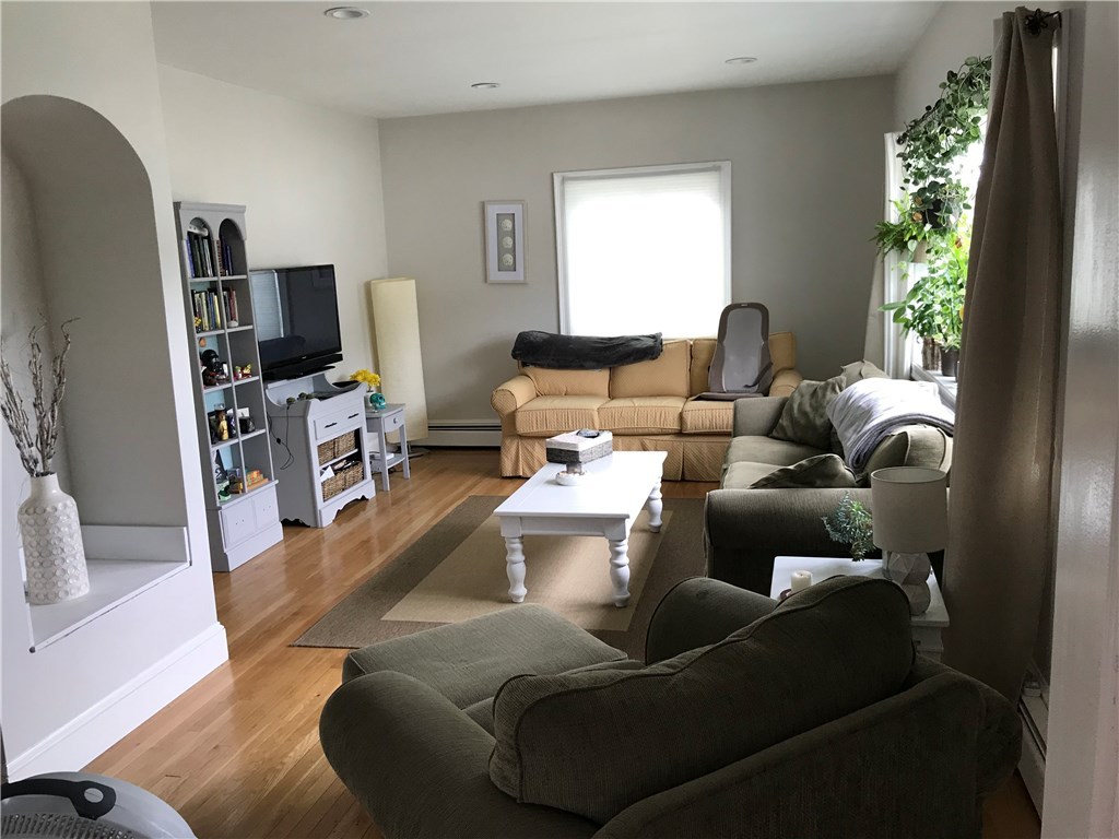 19 Hemalin Road Cranston, RI 02910 - Photo 11 of 30 Living Room