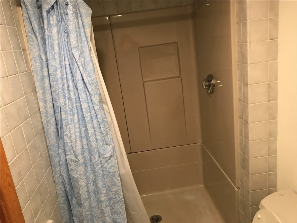 19 Hemalin Road Cranston, RI 02910 - Photo 28 of 30 Shower Lower level