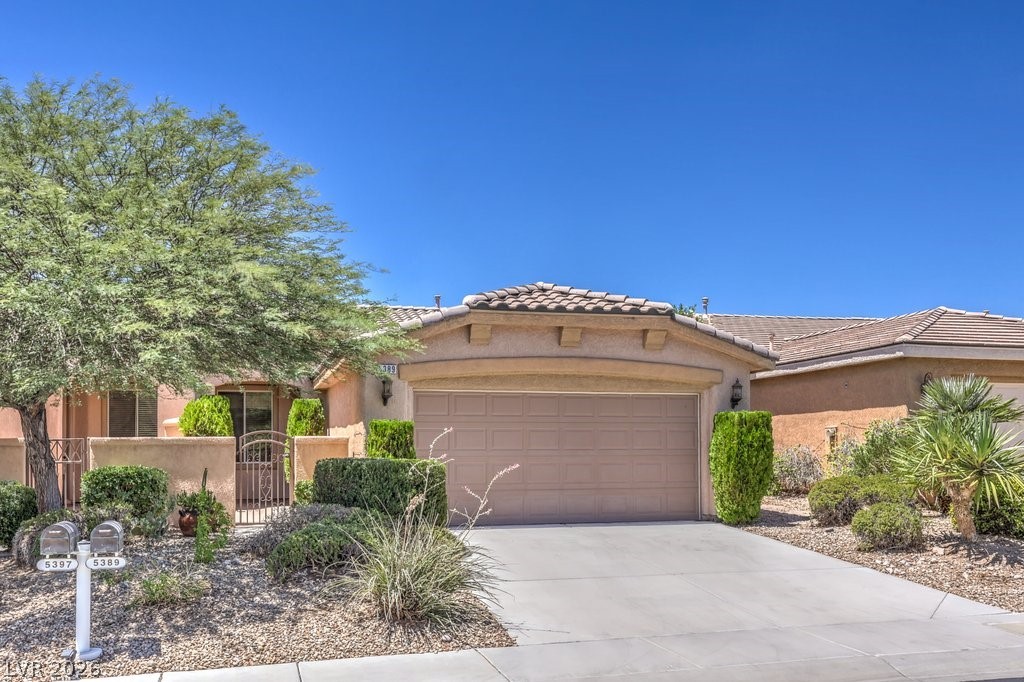 5389 Progresso Street Las Vegas, NV 89135 - Photo 3 of 27