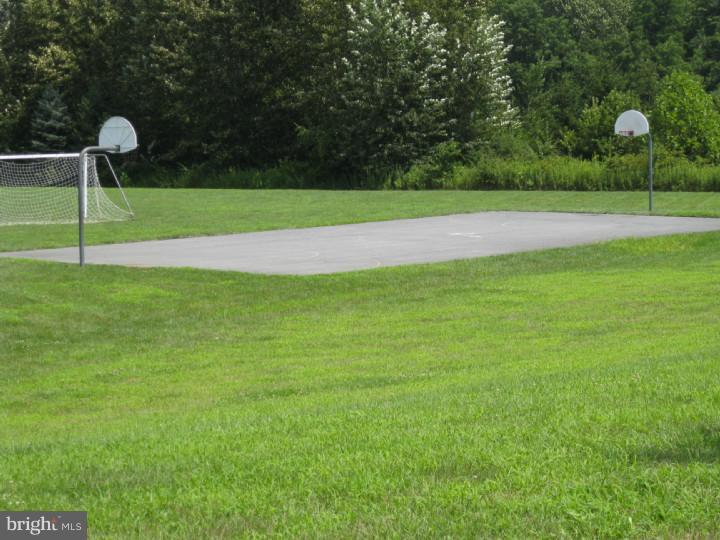 562 Green Valley Estates Sinking Spring, PA 19608 - Photo 16 of 19