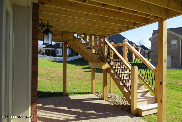 7610 Aspen Ridge Road Louisville, KY 40214 - Photo 34 of 37 Patio