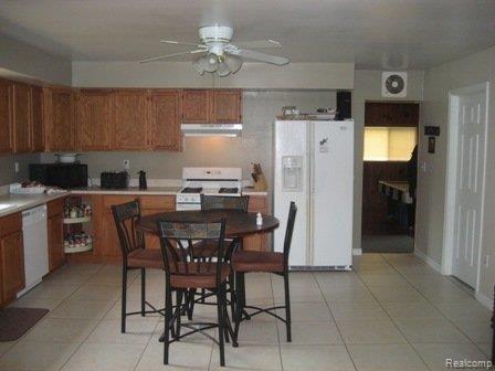 Kitchen and Eating Area