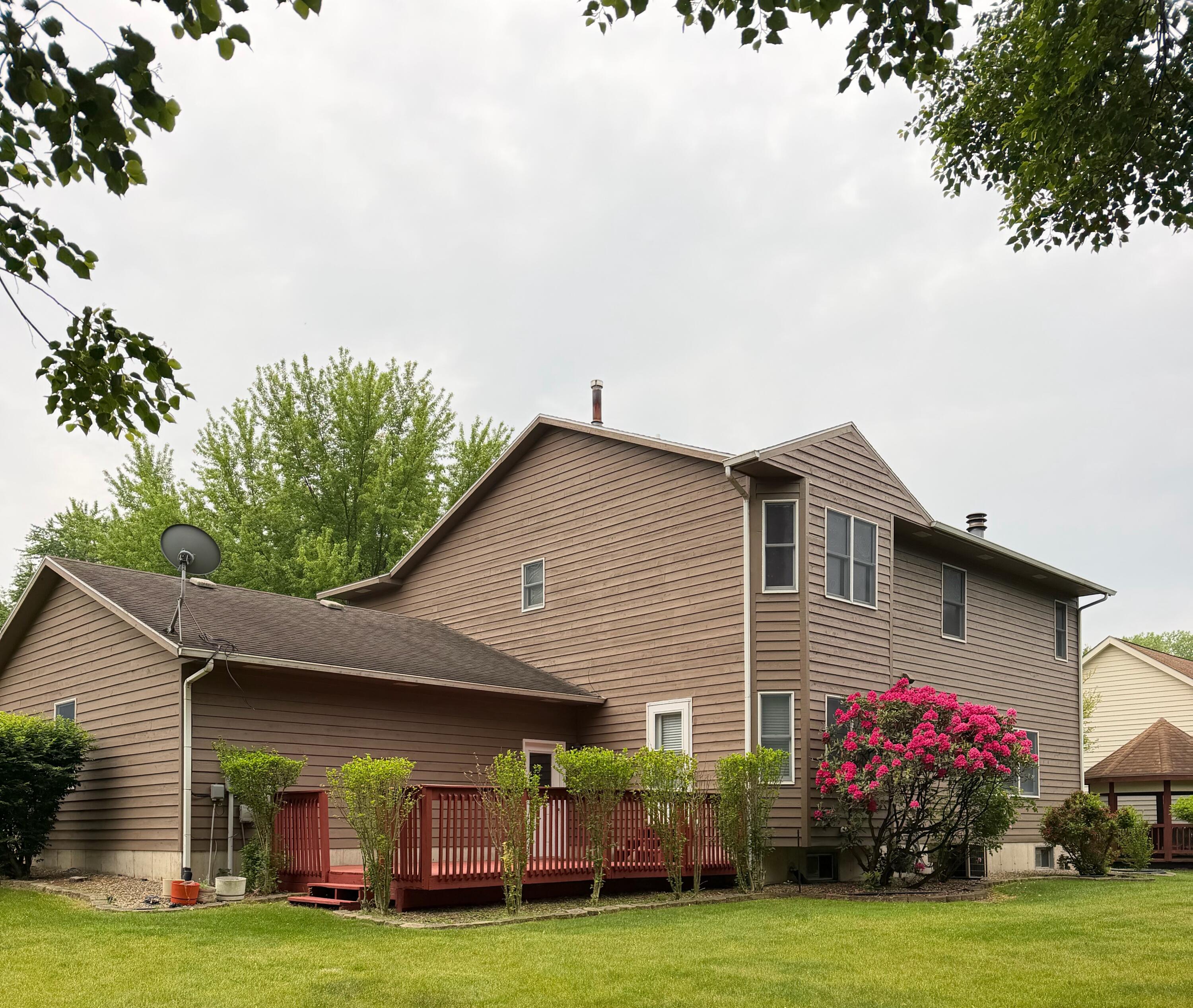 124 Beverly Drive Chesterton, IN 46304 - Photo 2 of 21 3000x2534