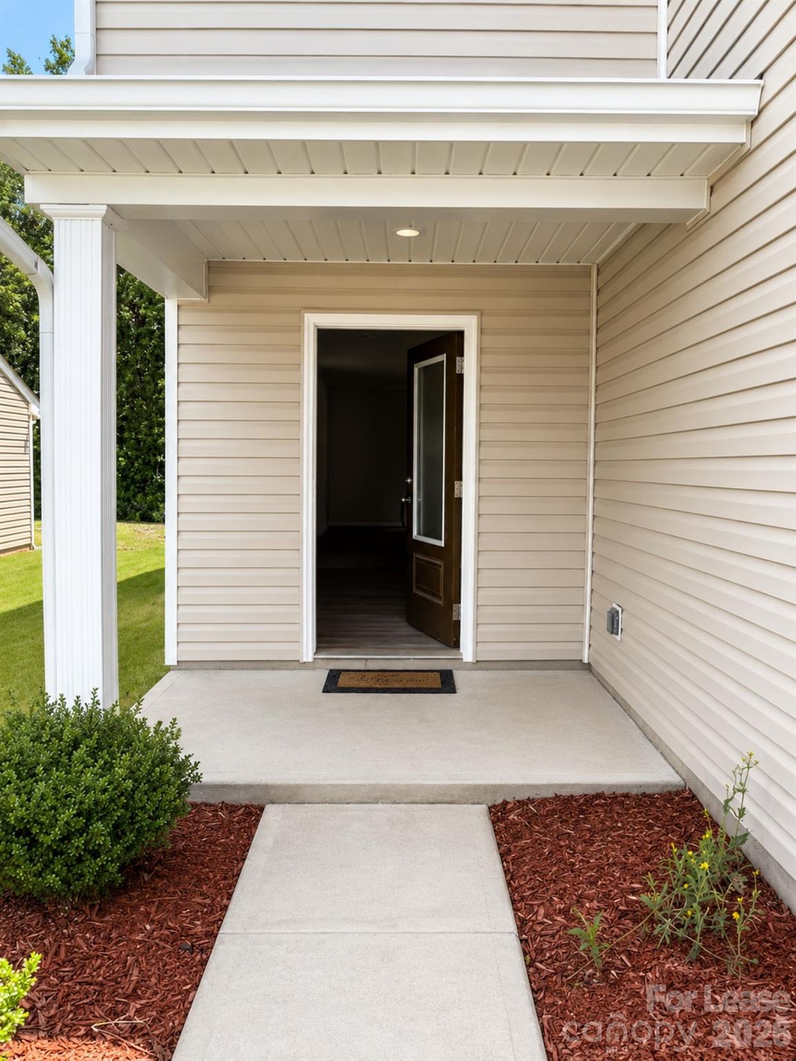 1337 Nia Road Charlotte, NC 28215 - Photo 3 of 26