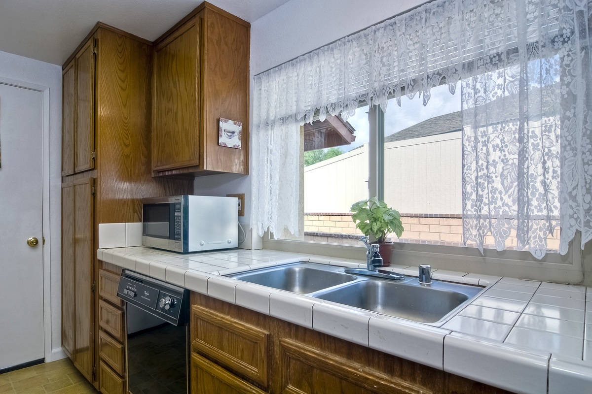 3548 Windsor Road Oceanside, CA 92056 - Photo 13 of 25