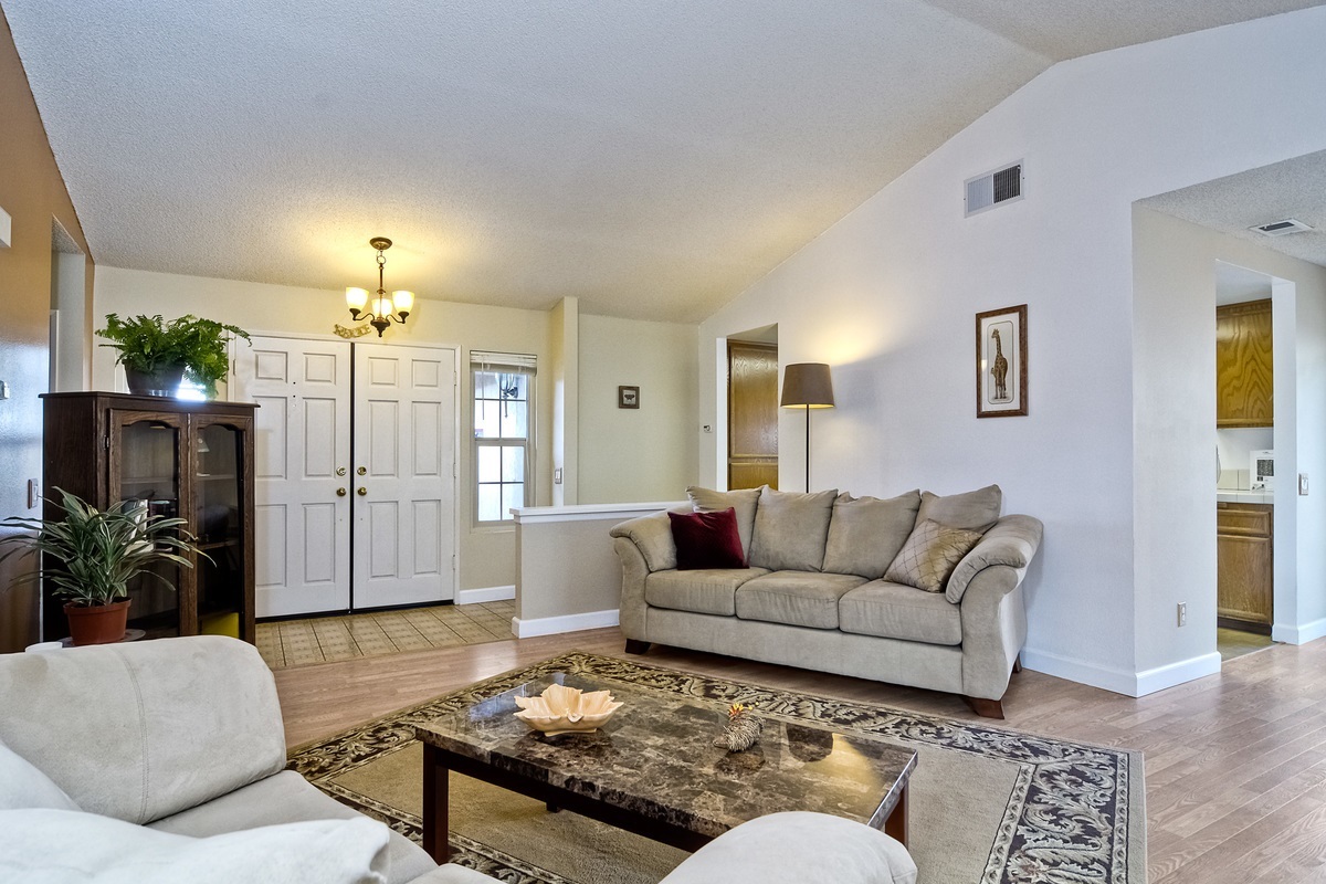 3548 Windsor Road Oceanside, CA 92056 - Photo 6 of 25
