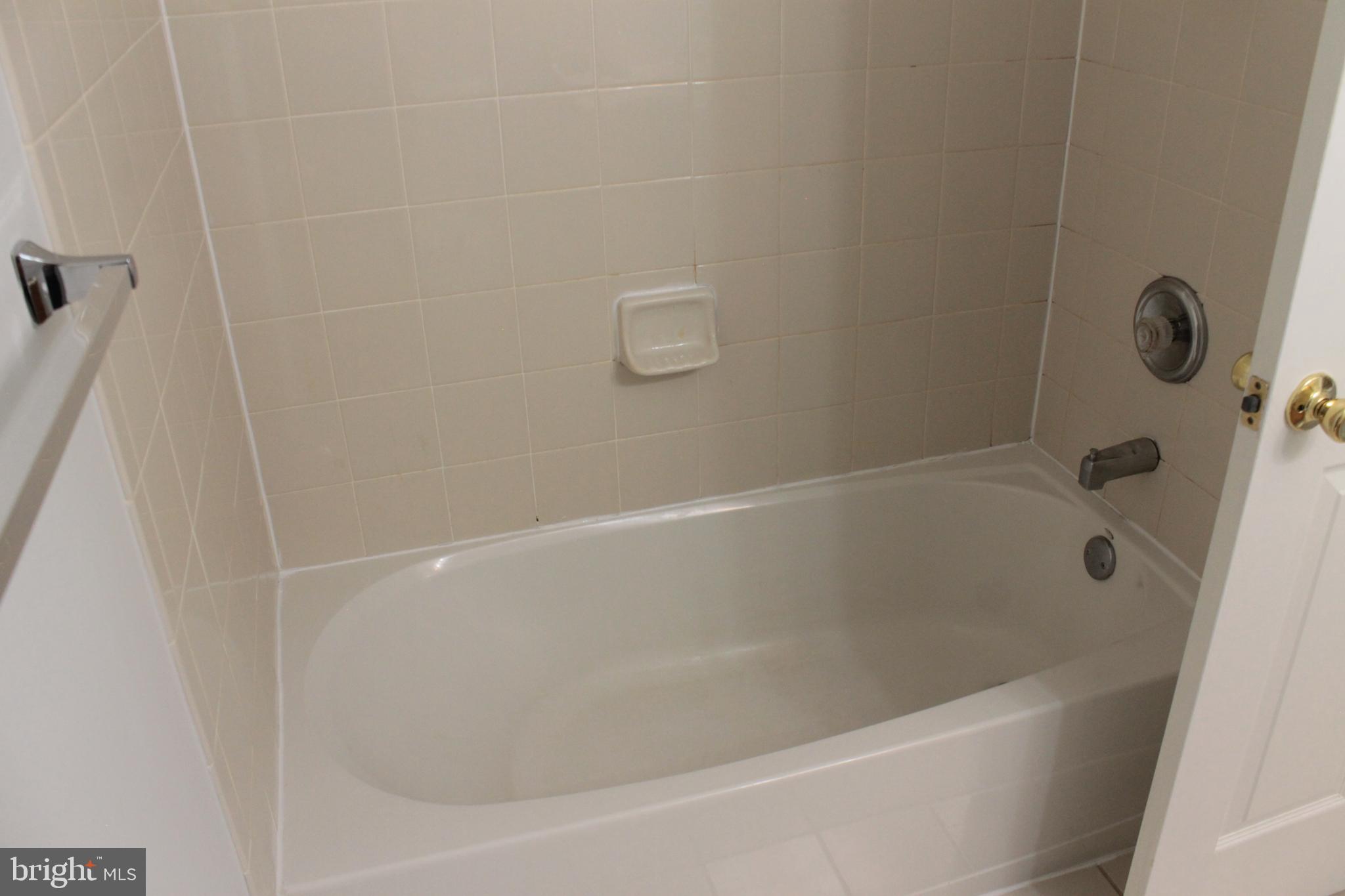 94 Warwick Road Princeton Junction, NJ 08550 - Photo 15 of 27