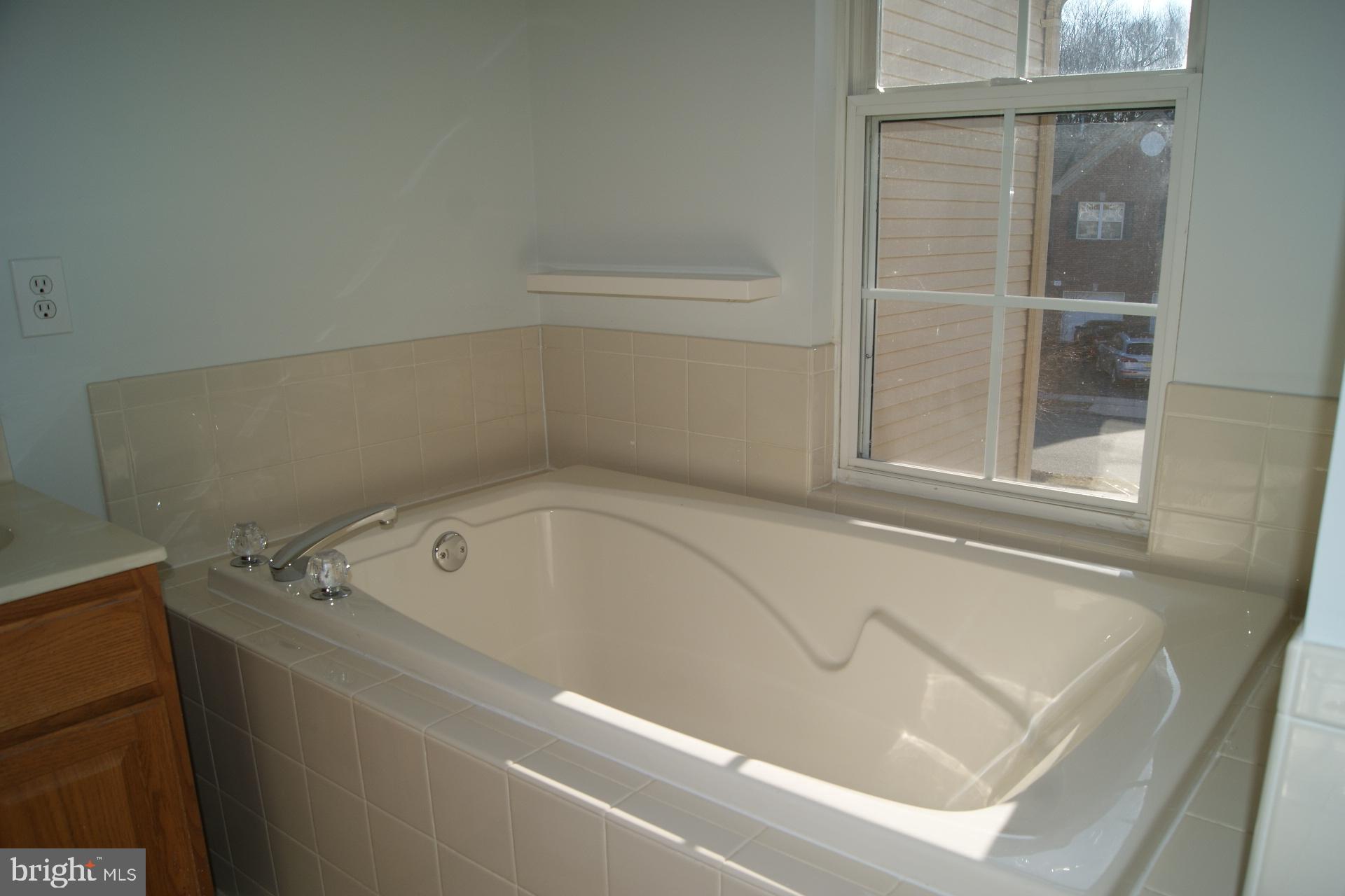 94 Warwick Road Princeton Junction, NJ 08550 - Photo 18 of 27
