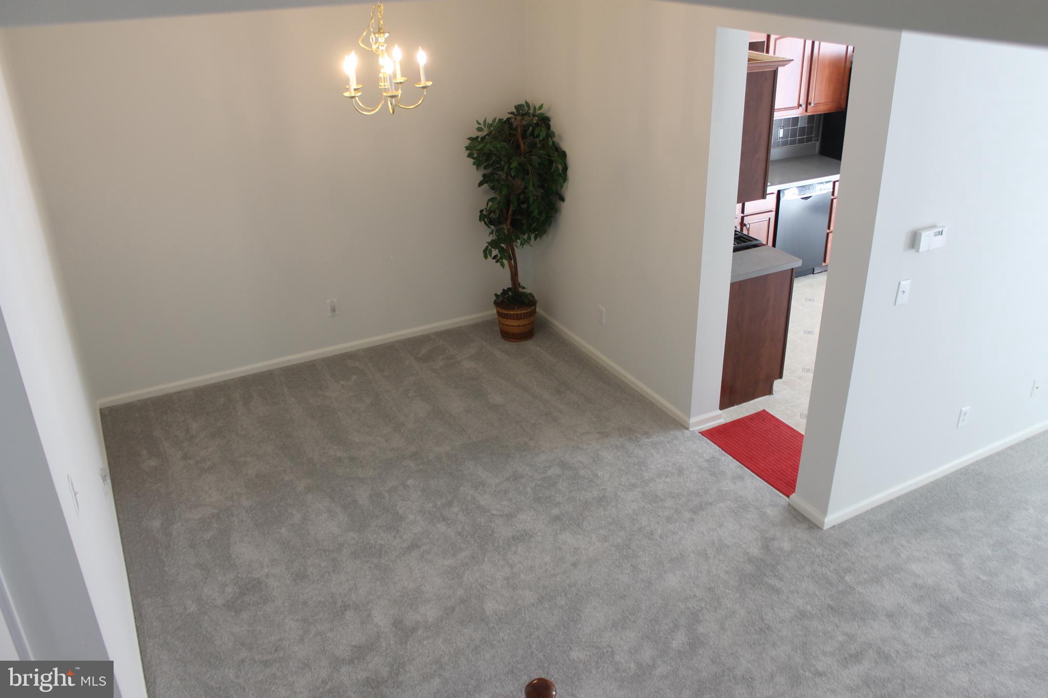 94 Warwick Road Princeton Junction, NJ 08550 - Photo 4 of 27