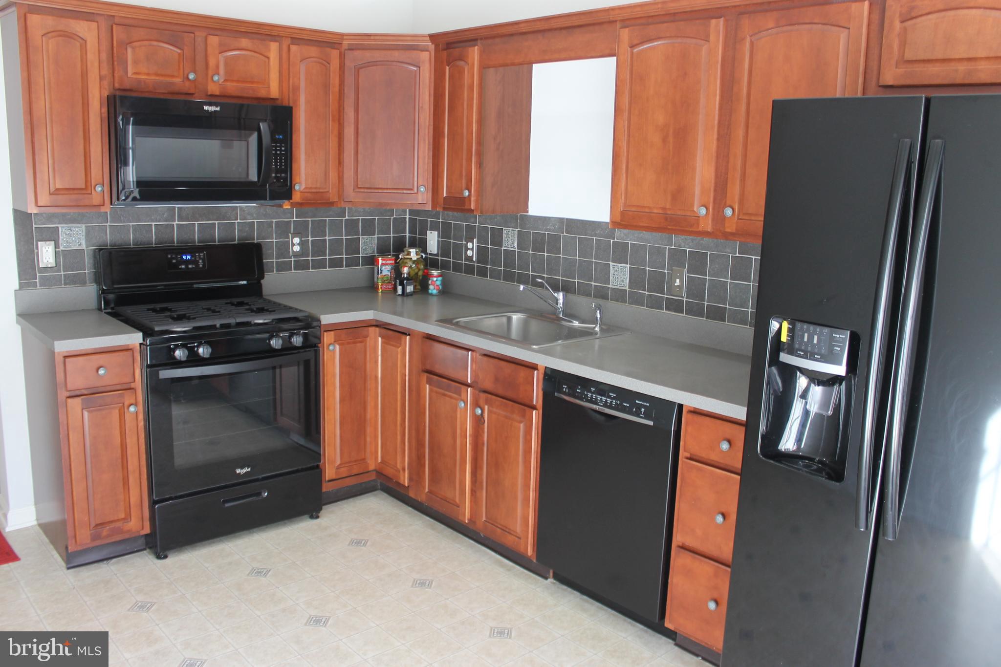 94 Warwick Road Princeton Junction, NJ 08550 - Photo 5 of 27