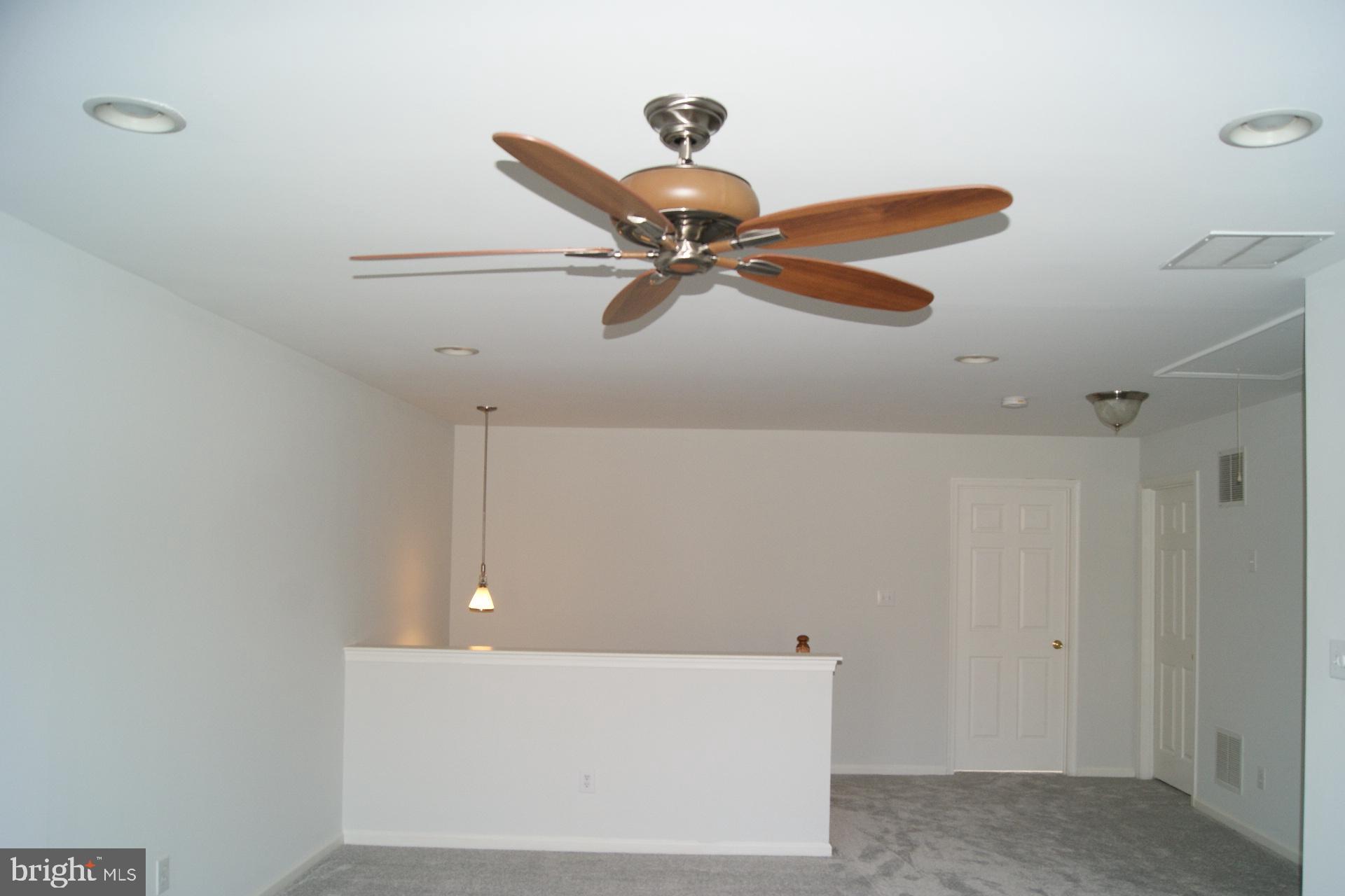 94 Warwick Road Princeton Junction, NJ 08550 - Photo 9 of 27