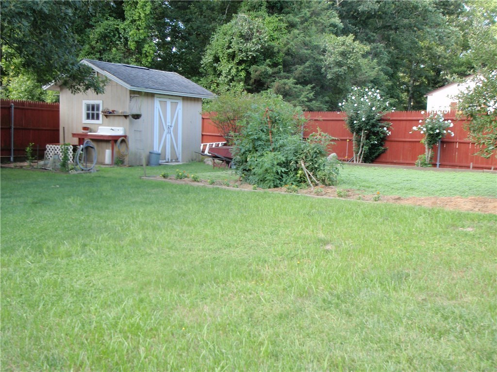 196 Knotty Oak Road Coventry, RI 02816 - Photo 7 of 27
