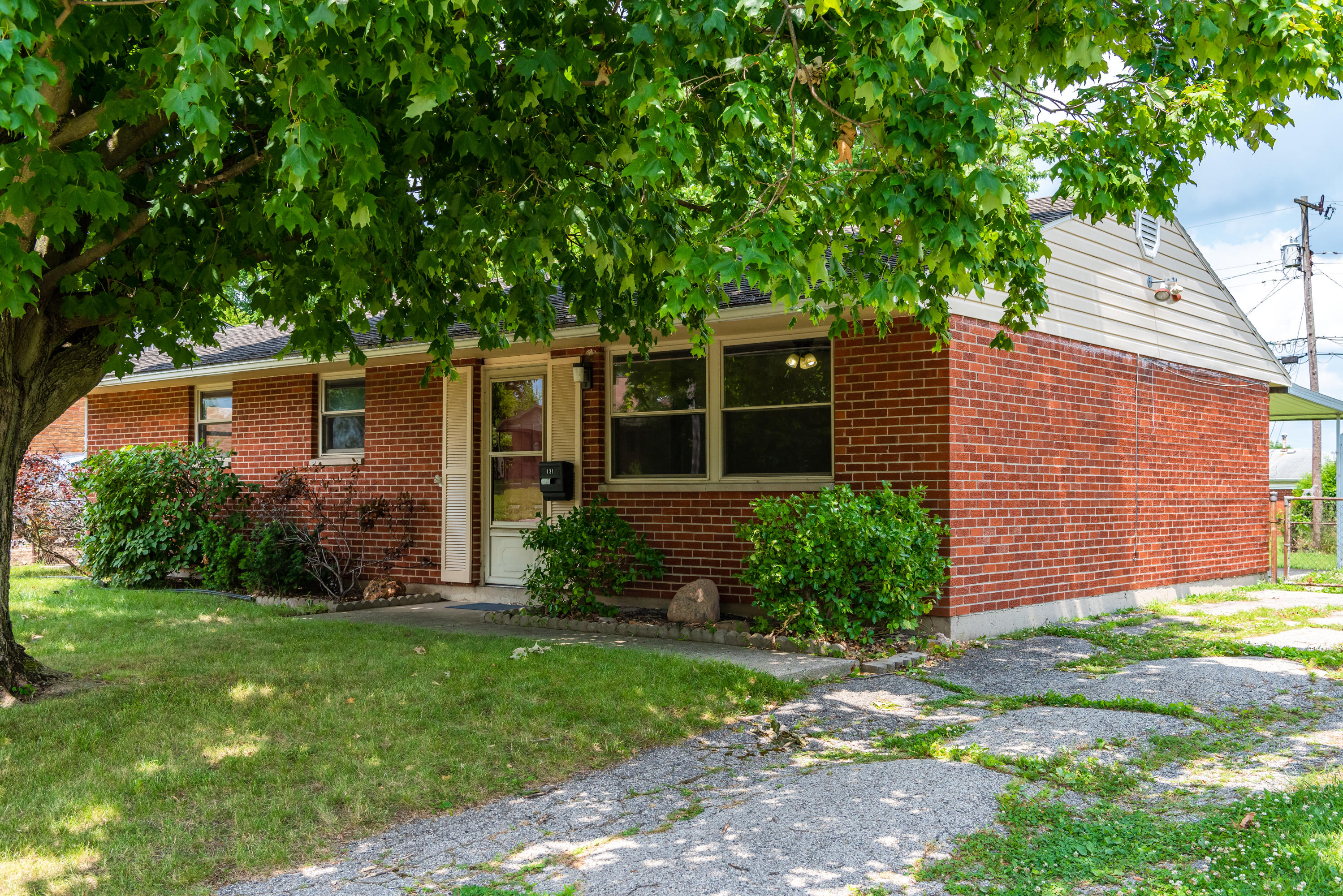 131 West Dayton-Yellow Springs Road Fairborn, OH 45324 - Photo 3 of 33