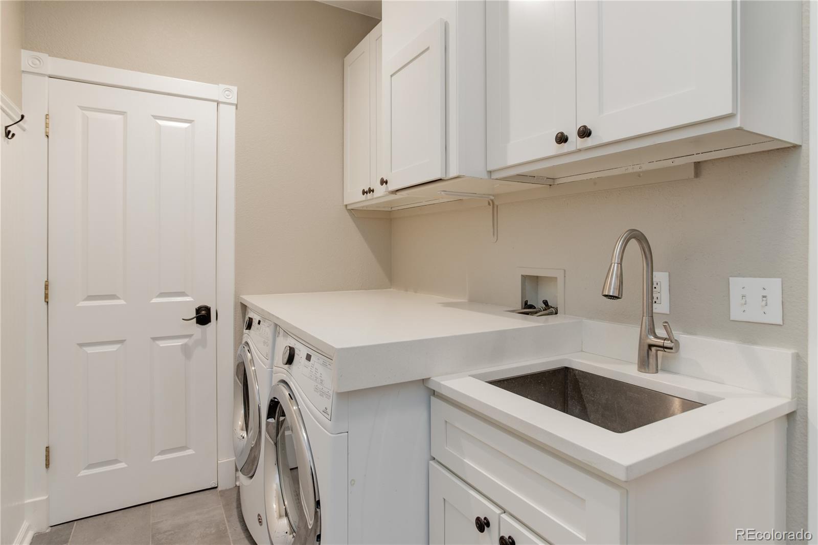 2200 Creekside Point Highlands Ranch, CO 80129 - Photo 18 of 39