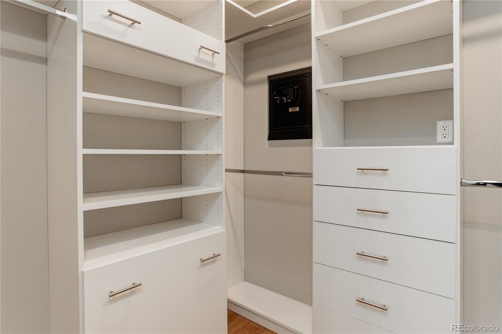 2200 Creekside Point Highlands Ranch, CO 80129 - Photo 26 of 39