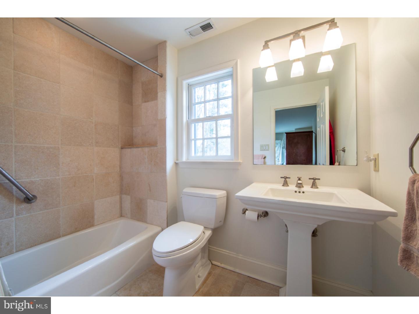 400 Fishers Road Bryn Mawr, PA 19010 - Photo 21 of 25 Gallery Image 21