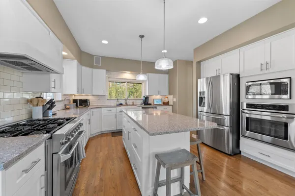 $1,799,500 | 6625 Long Lake Drive, Nine Mile Falls, WA 99026