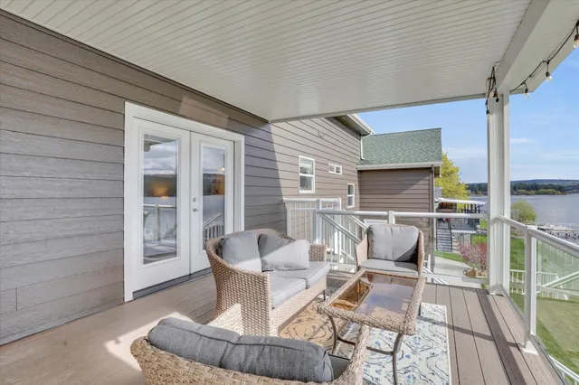 $1,799,500 | 6625 Long Lake Drive, Nine Mile Falls, WA 99026