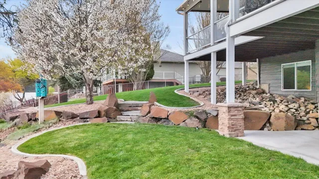 $1,799,500 | 6625 Long Lake Drive, Nine Mile Falls, WA 99026