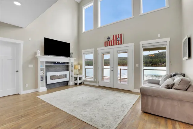 $1,799,500 | 6625 Long Lake Drive, Nine Mile Falls, WA 99026