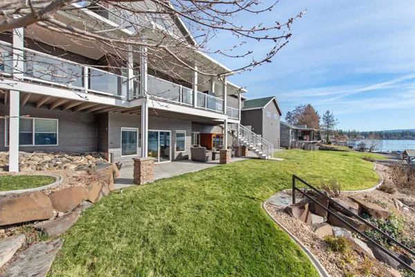 $1,799,500 | 6625 Long Lake Drive, Nine Mile Falls, WA 99026