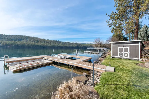 $1,799,500 | 6625 Long Lake Drive, Nine Mile Falls, WA 99026