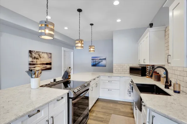 $1,799,500 | 6625 Long Lake Drive, Nine Mile Falls, WA 99026