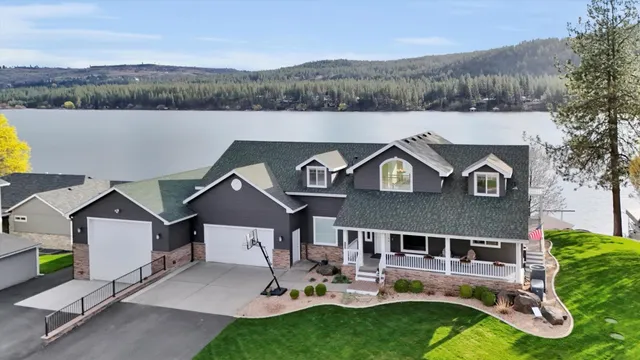 $1,799,500 | 6625 Long Lake Drive, Nine Mile Falls, WA 99026