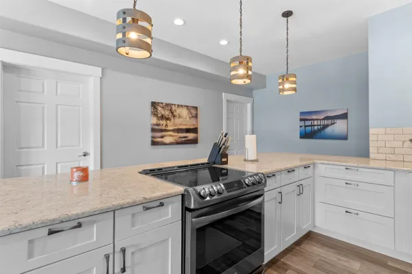 $1,799,500 | 6625 Long Lake Drive, Nine Mile Falls, WA 99026